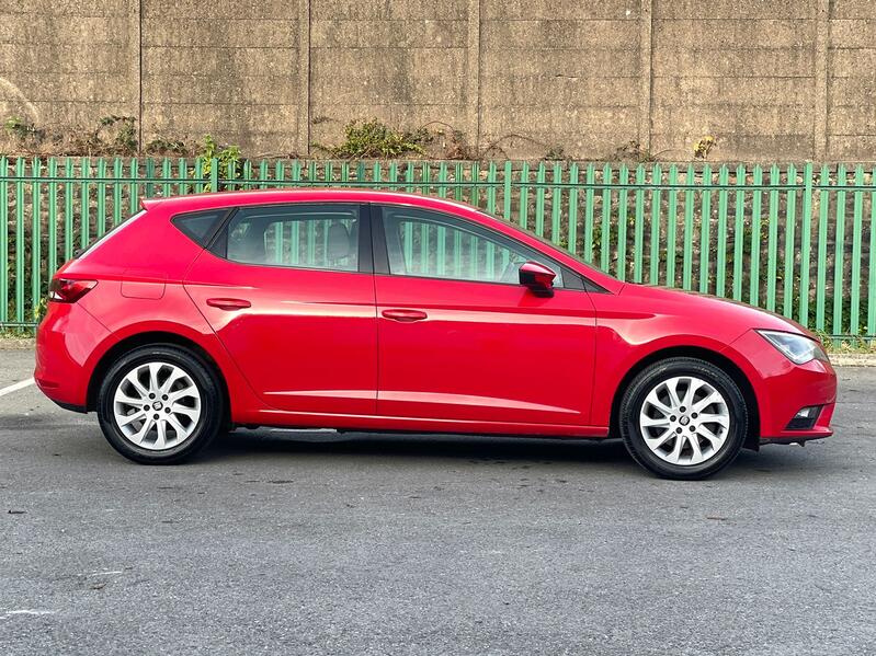 SEAT LEON