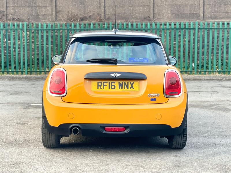 MINI HATCH