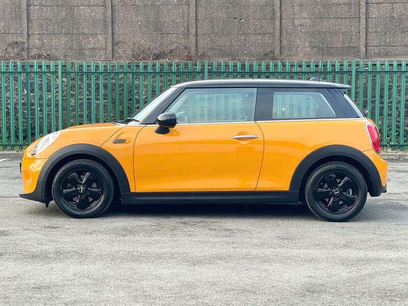 MINI HATCH