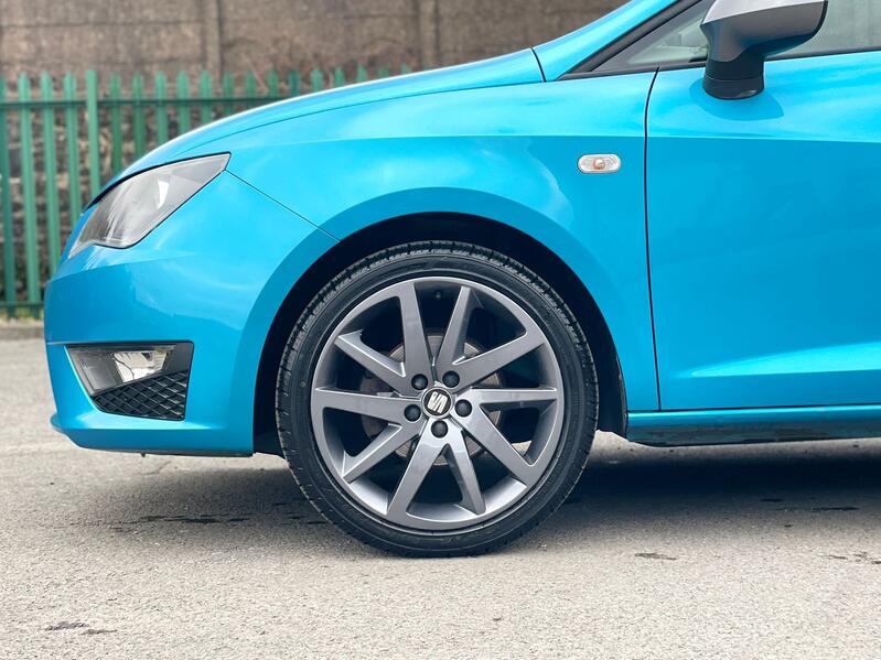 SEAT IBIZA