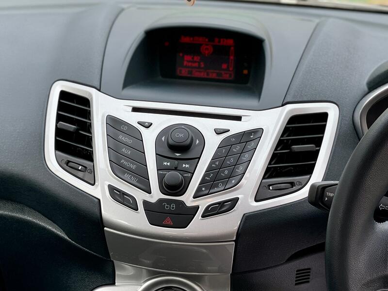 FORD FIESTA