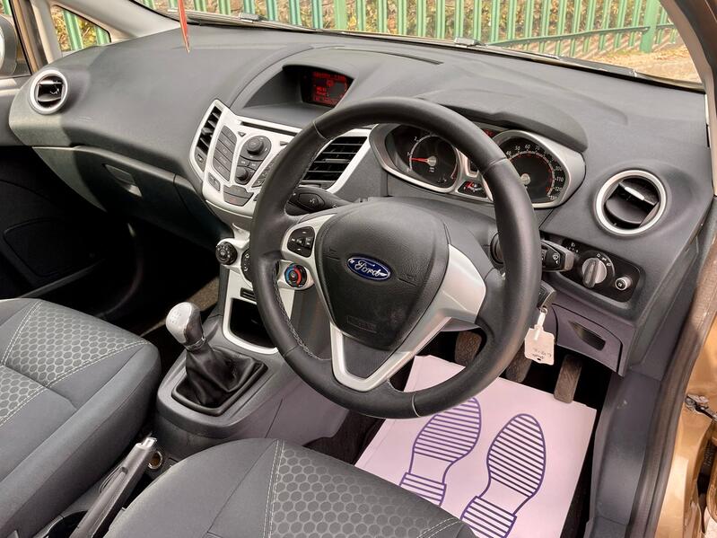 FORD FIESTA