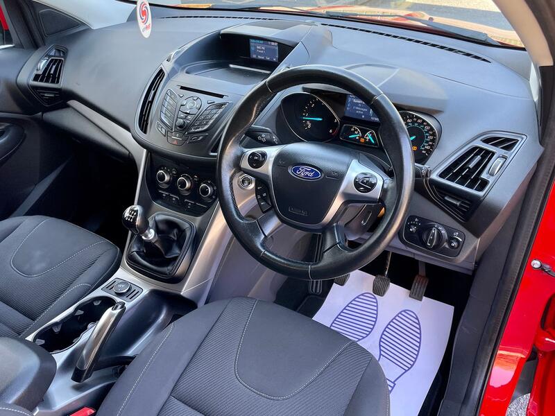 FORD KUGA
